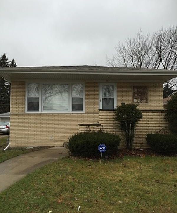 1st image of 658 Bensley Ave