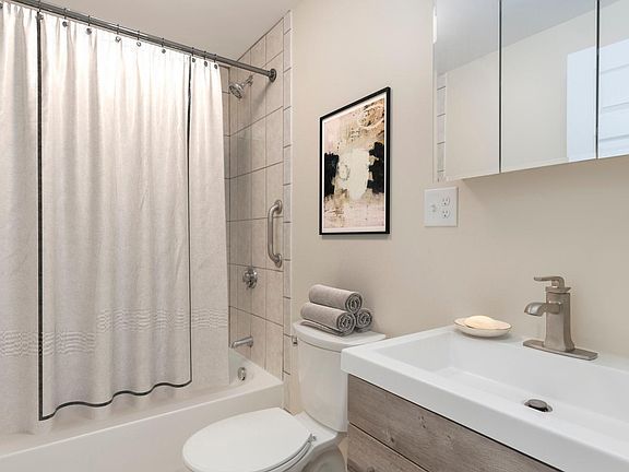 Spacious Bathroom