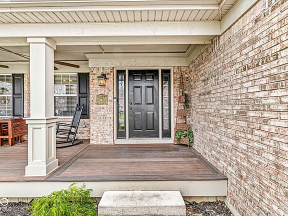 3rd image of 11789 Langham Crescent Ct