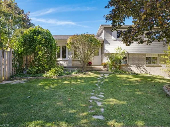 276 Camille Cres, Waterloo, ON N2K 3B6