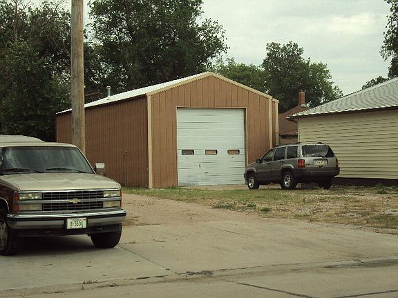2nd image of 1103 East St