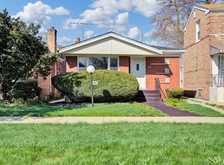 9722 S Calumet Ave, Chicago, IL 60628
