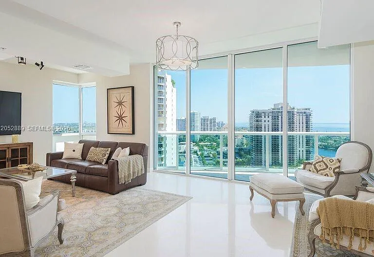 19400 Turnberry Way #Penthouse 221 — Photo 3