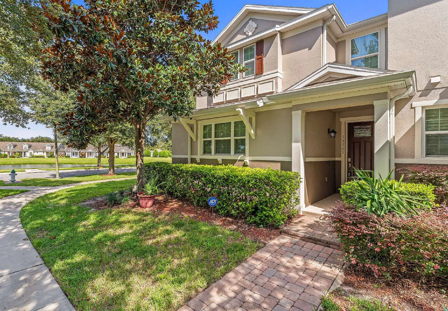 3 bed, 2.5 bath, 2091 sqft, $2,900 — Photo 3