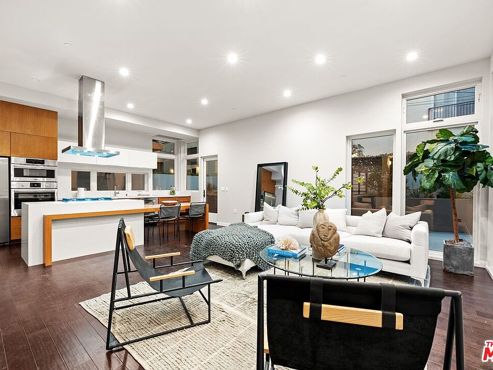 1st image of 1729 S Barrington Ave #1
