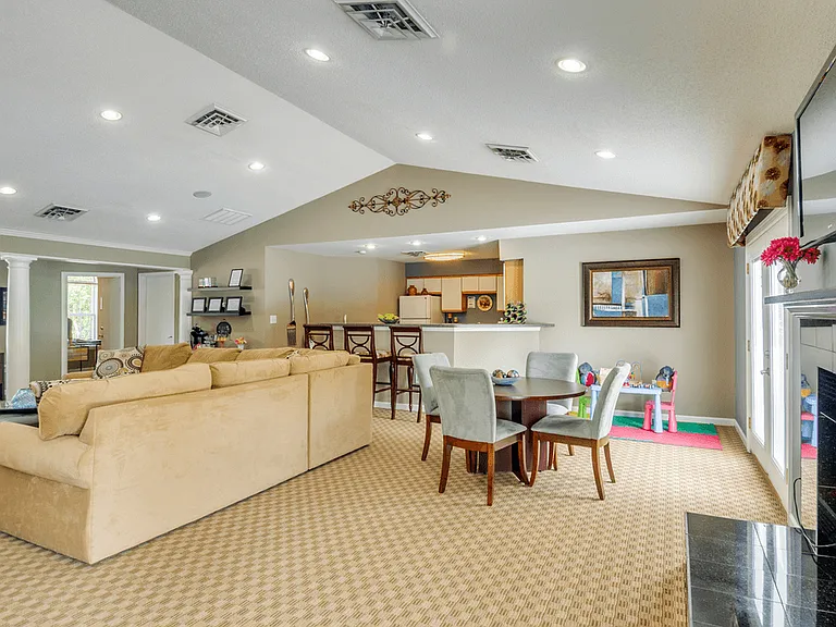 The Landings at Markhams Grant Apartments — Photo 11