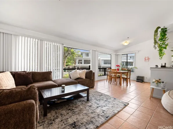 1629 Waikahalulu Ln APT A212, Honolulu, HI 96817