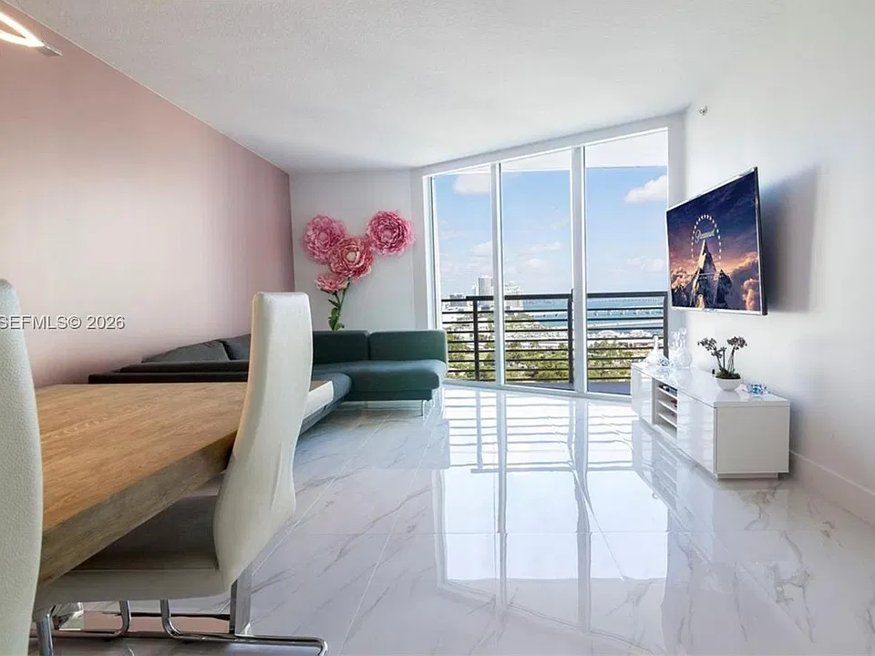 325 S Biscayne Blvd #2624