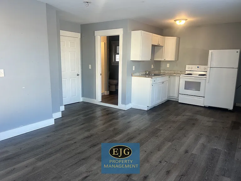 114 Messer St #5 — Photo 4