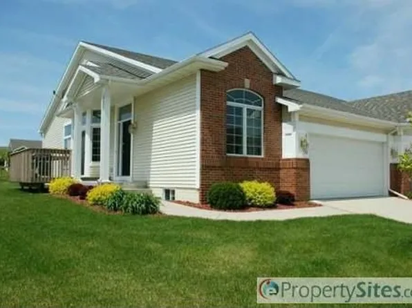 4230 153rd St, Urbandale, IA 50323