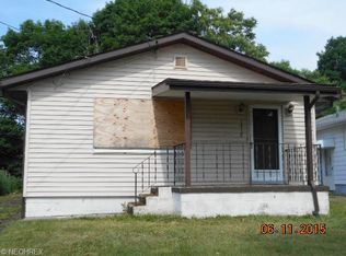 1912 13th St SW, Akron, OH 44314