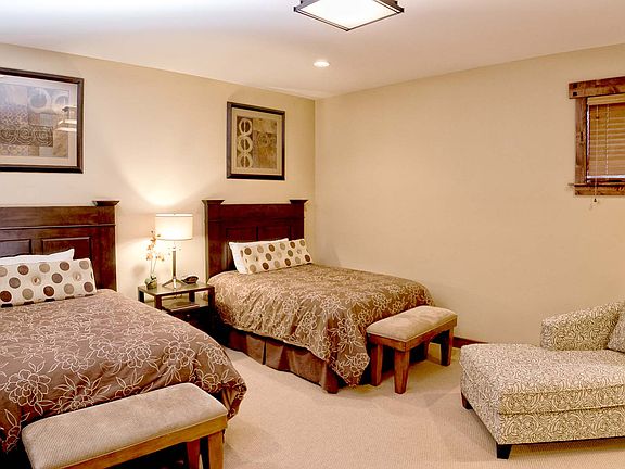 3rd image of 7231 Larkspur Ct