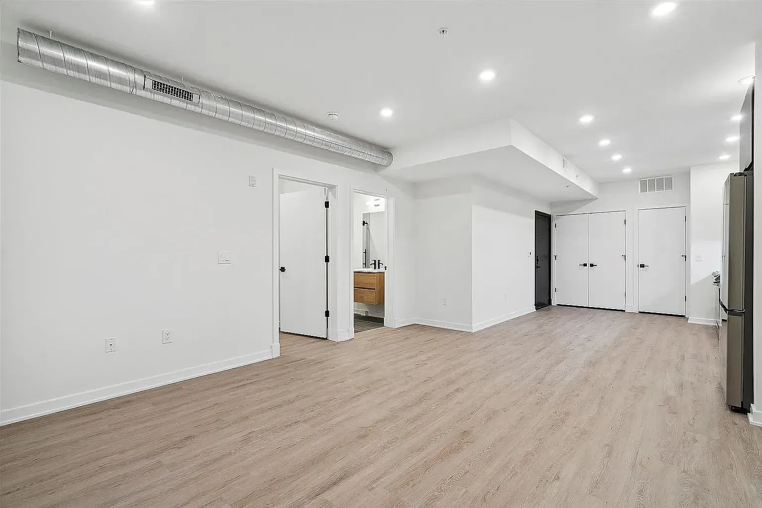 1 bed, 670 sqft, $1,995 — Photo 2