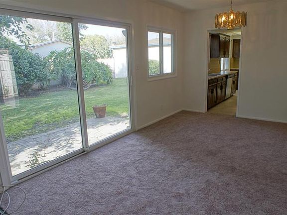 5th image of 533 N Morada Ave