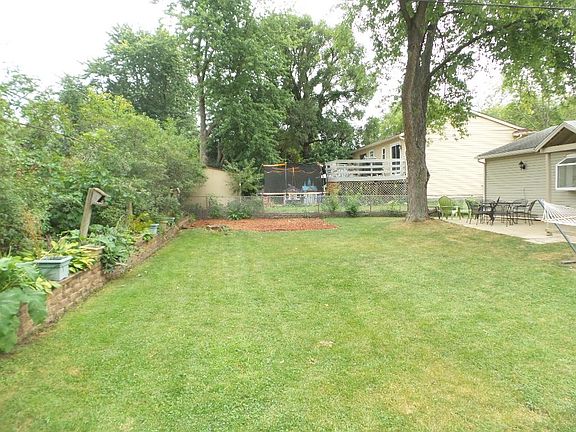 4th image of 300 Northridge Ave