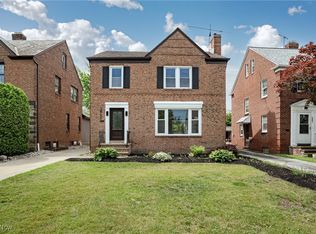 3886 Faversham Rd, University Heights, OH 44118