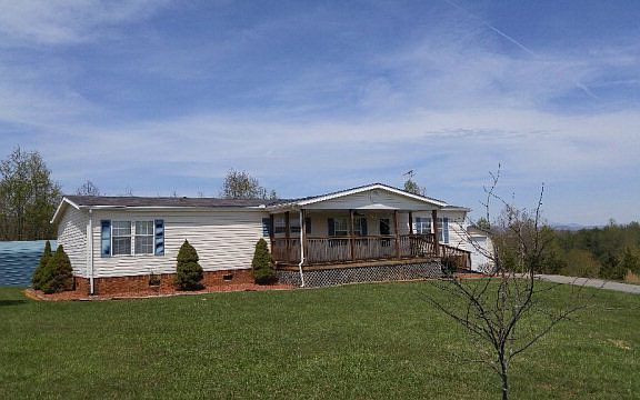 3rd image of 561 Millard Ln