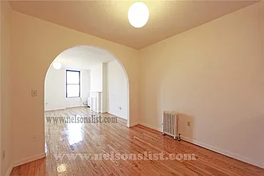 Rented by R New York