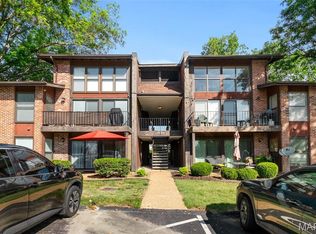 1084 Mersey Bend Dr APT F, Saint Louis, MO 63129