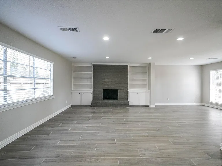 7818 Beaufort Dr — Photo 7