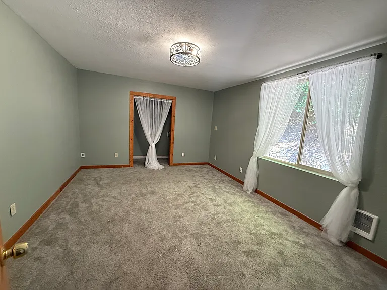17900 SE Moonbeam Dr — Photo 6