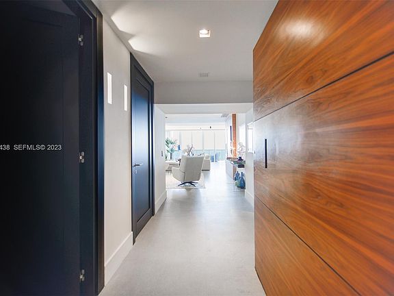4th image of 15901 Collins Ave APT 1701