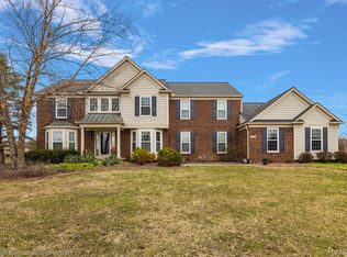 10478 Fellows Creek Dr, Plymouth, MI 48170