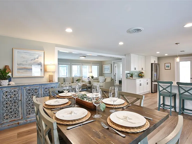 211 Island Cir — Photo 15