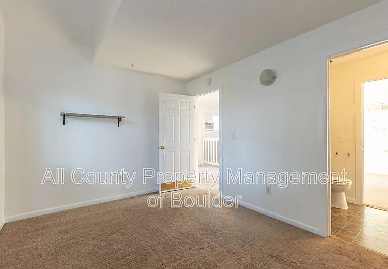 2317 Walnut St — Photo 21