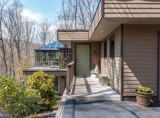 23 Drumheller Dr, Reading, PA 19606