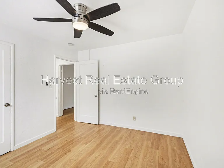 2233 9th St #A — Photo 22