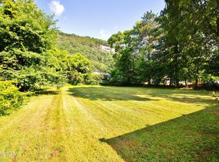 805 Avenue H, Matamoras, PA