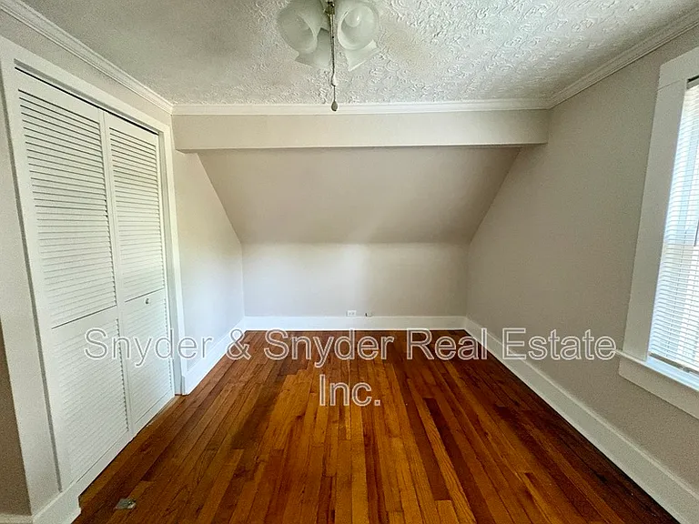 605 Sackett Ave — Photo 23