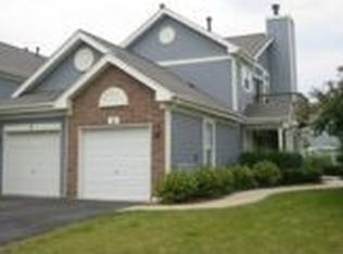 4 Stonegate Ct, Algonquin, IL 60102