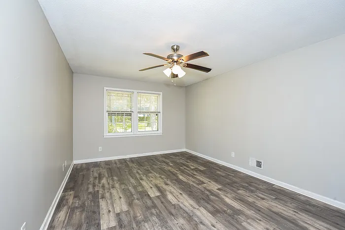 455 Brookshire Dr — Photo 12