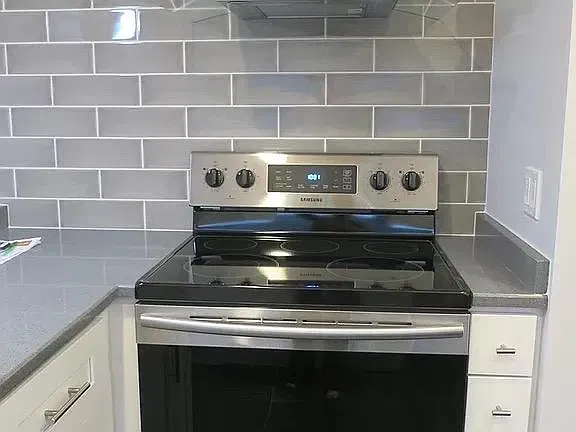 2 bed, 980 sqft, $1,890 — Photo 4