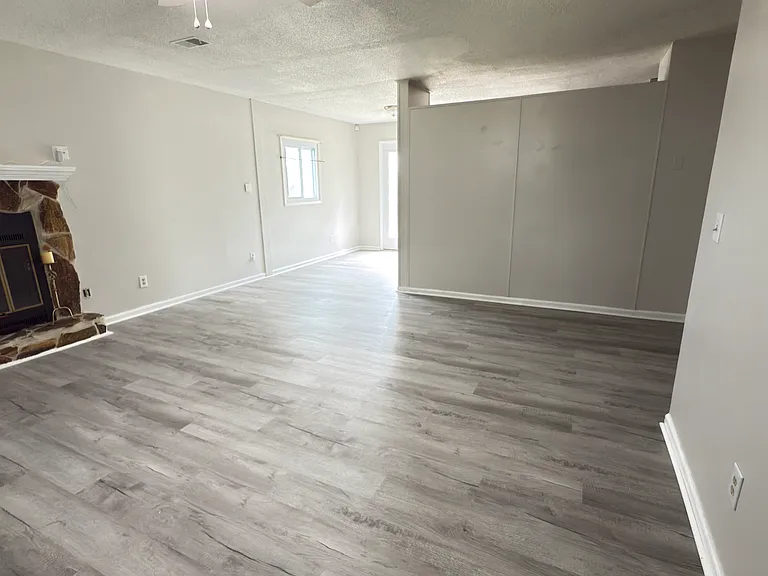 210 Cuddles Ct — Photo 14