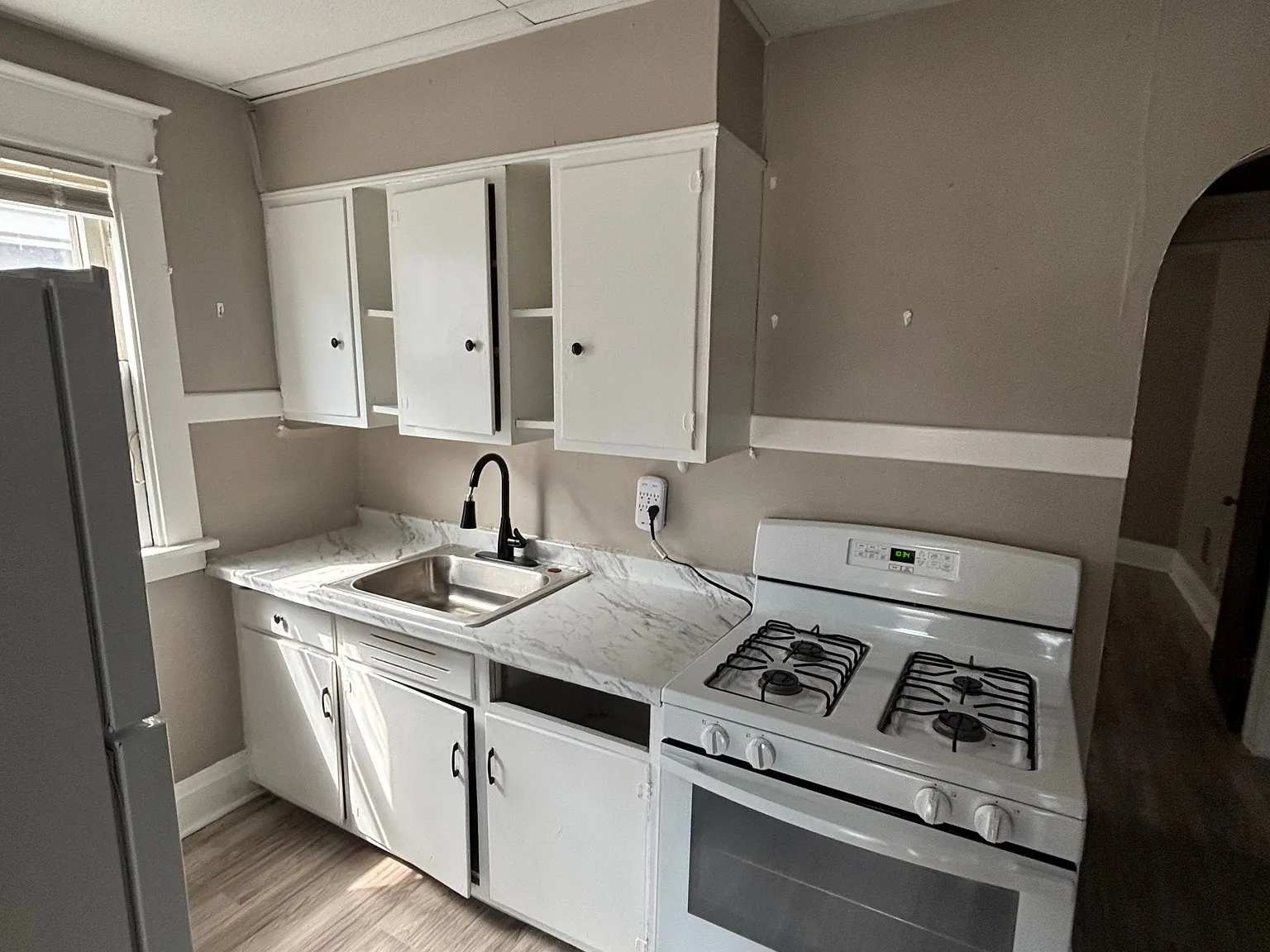 1 bed, 1200 sqft, $1,000 — Photo 3