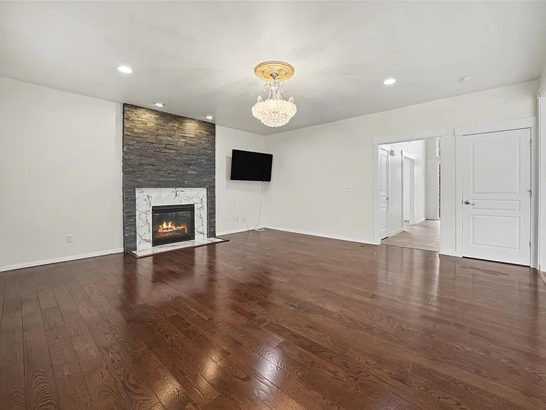 49184 Gracechurch Rd — Photo 17