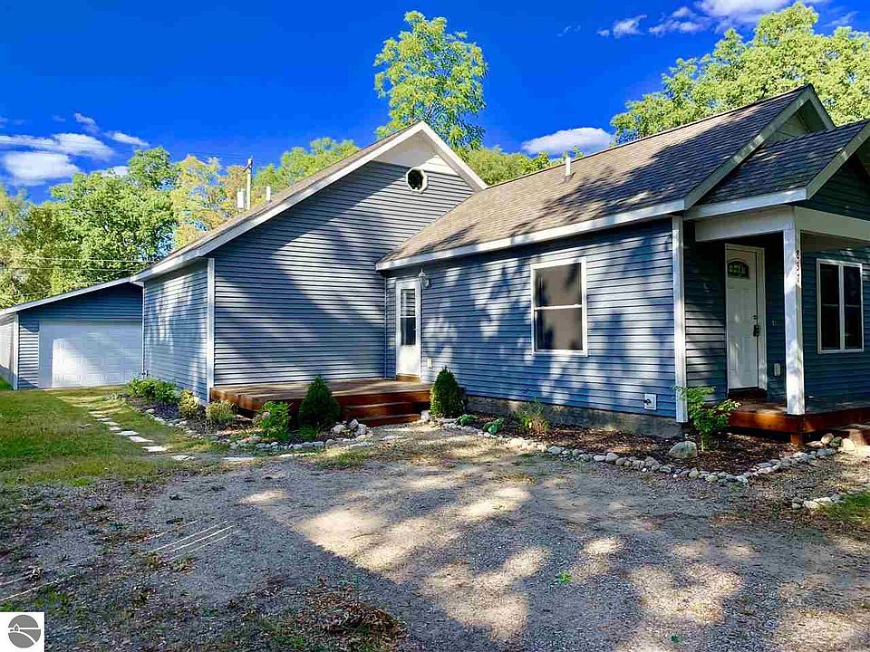 1st image of 837 Hannah Ave