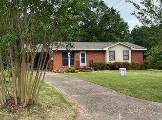 201 Preston Cir, Opelika, AL 36801