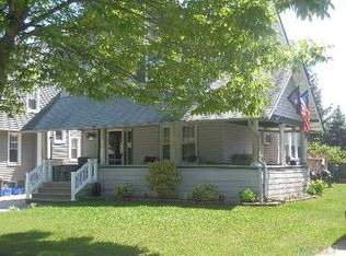 11 Garfield Pl, East Rockaway, NY 11518