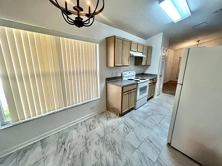 1709 Pine Bay Dr — Photo 3
