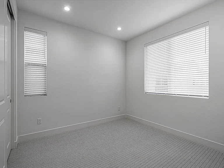 1010 Sinopia Ter — Photo 45
