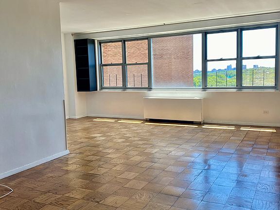 3rd image of 61-20 Grand Central Parkway Sr W #B1000