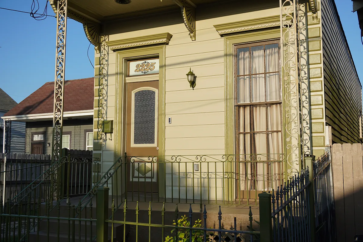 Photo 1 of 12 - 2225 4th St - New Orleans, LA Primary Photo - 2225 4th St