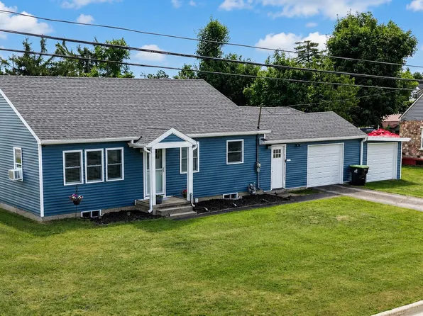424 N Court Ave, Gaylord, MI 49735