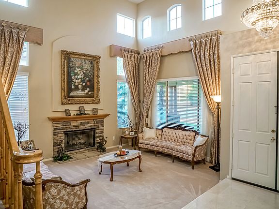 Living Rm, stone gas F/P