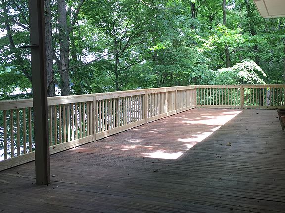 5th image of 2009 S Lakeshore Dr