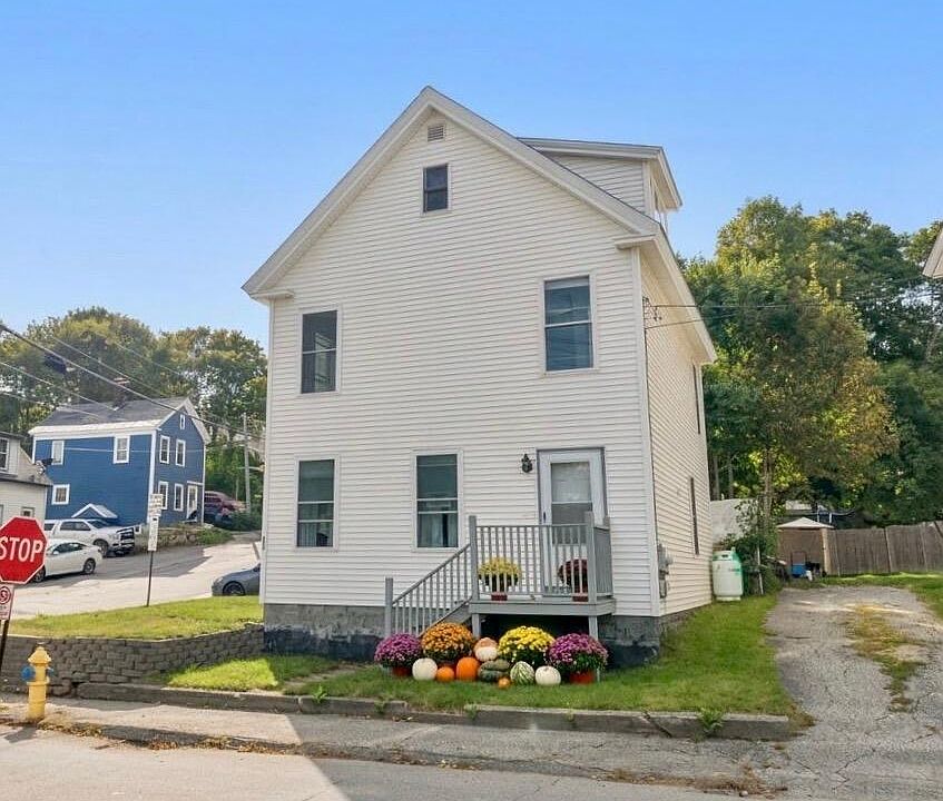 1st image of 732 Middle Street